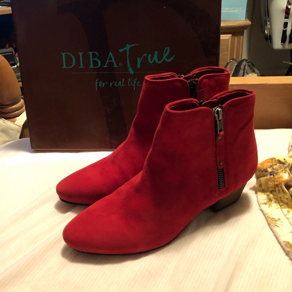 Ladies Red Suede Ankle Boots in Size 8